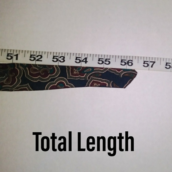 Pure Silk Van Heusen Tie - Picture 6 of 8